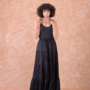 Rhea Leena Black Tiered Skirt Size L/XL NWT